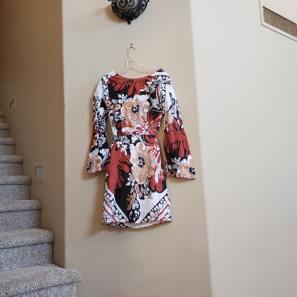 NWT Chasing Unicorns open back dress - Picture 4 of 10